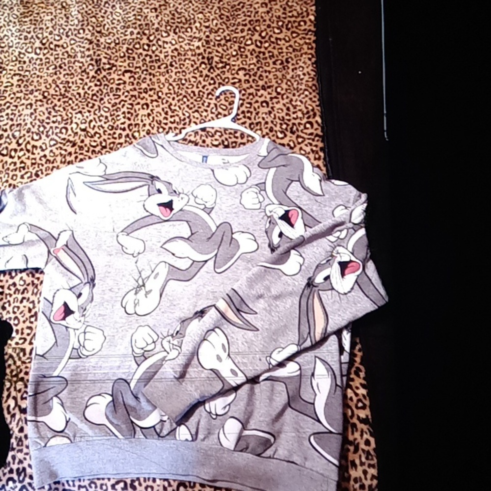 Bugs Bunny sweat shirt